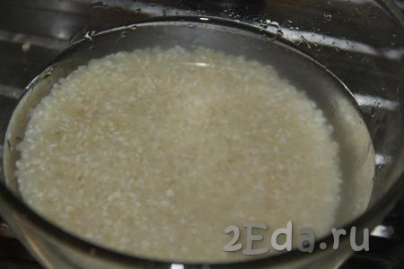 Рис для суши промыть под проточной водой.