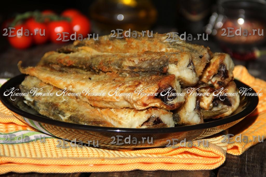 Навага на сковороде — вкусные рецепты жареной и тушеной рыбы