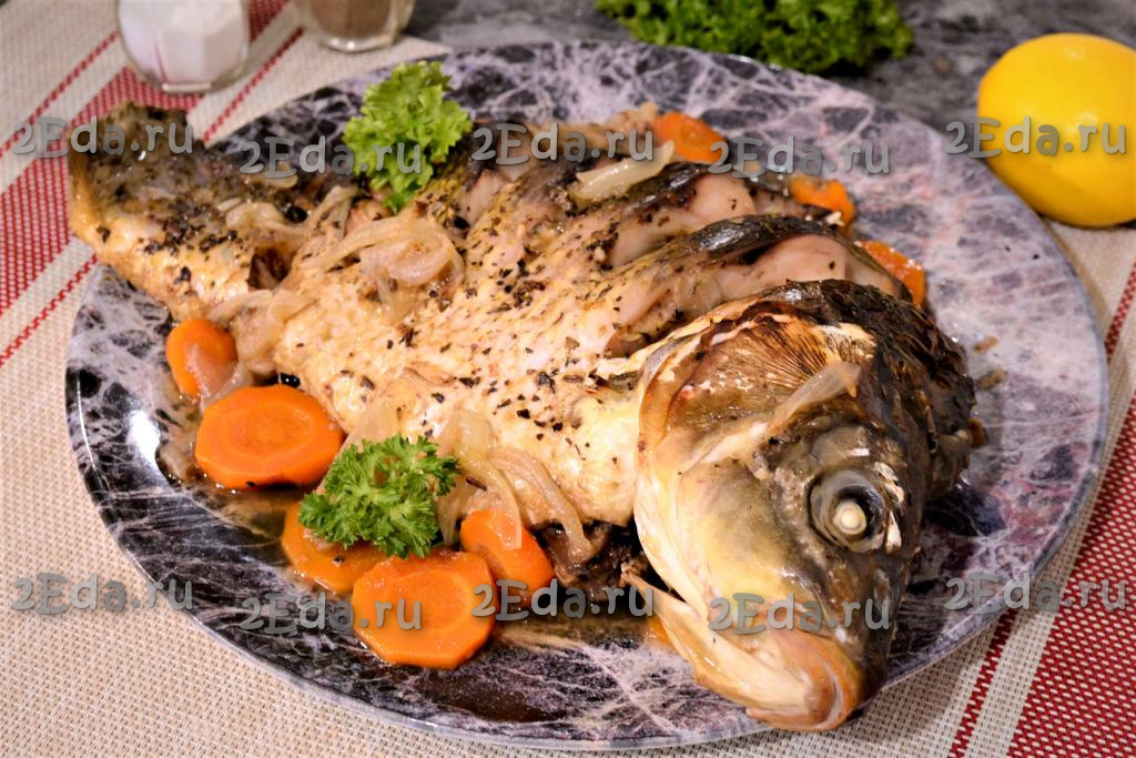 Рецепт: Карп с картошкой запеченный в рукаве - Карп - моя самая любимая рыба