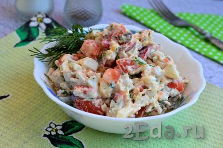Салат с курицей, болгарским перцем и помидорами 
