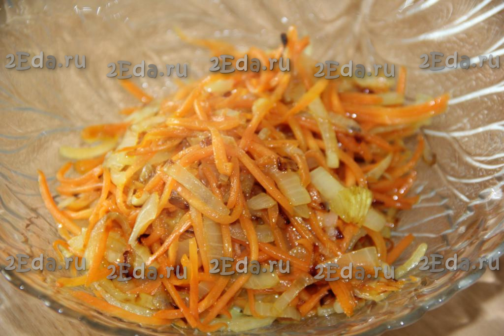 Рецепт салата из печени свиной с морковью и луком. Печень свиная морковь по корейски лук и чеснок. Салат с печенью свиной рецепт с фото.