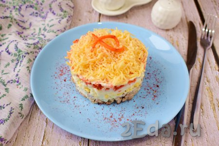 Салат с курицей, корейской морковью и сыром