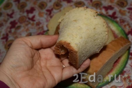 Кусочки хлеба при нарезке получаются мягкими, не крошащимися, структура хлеба - мелкопористая.