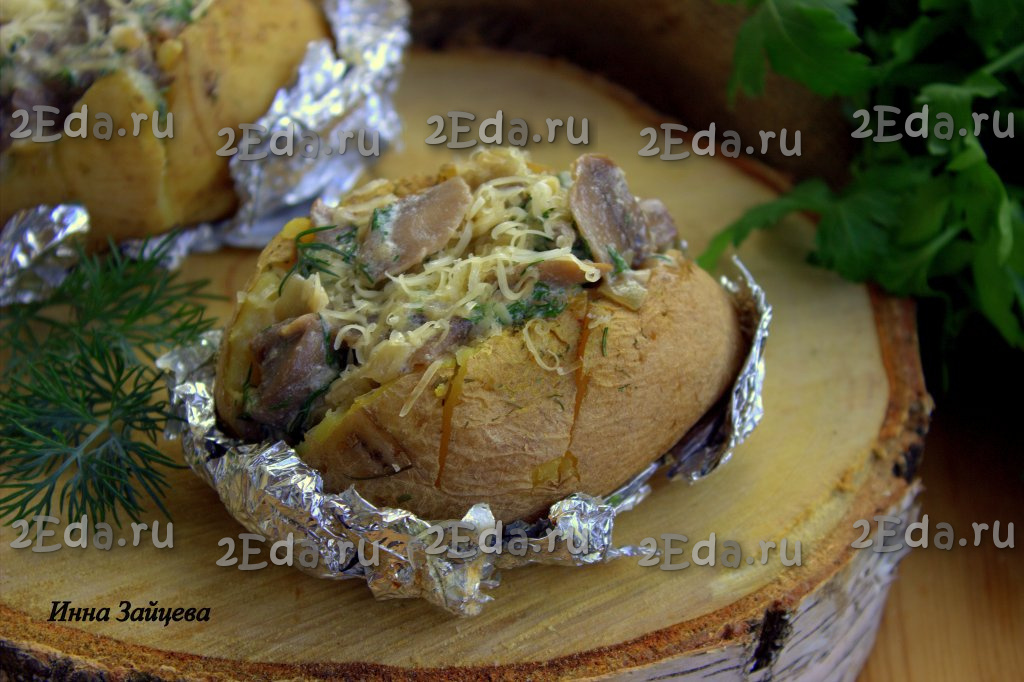 Картошка фаршированная грибами и запеченная в духовке