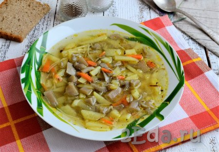 Суп из вешенок с картошкой и вермишелью