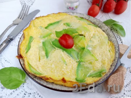 Омлет из кабачков с яйцами на сковороде
