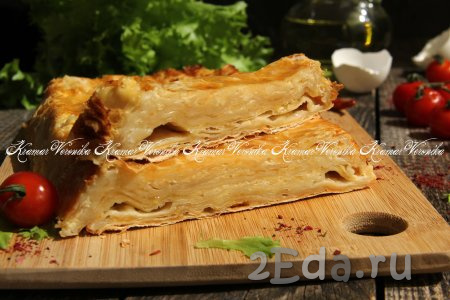 Пирог из лаваша с сыром получается нежным, с приятным сливочным вкусом, попробуйте!