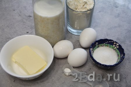 Подготовить продукты для приготовления тонких блинов на молоке и сливочном масле.