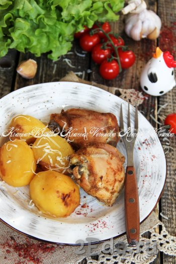 Куриные бёдра с картошкой в рукаве в духовке