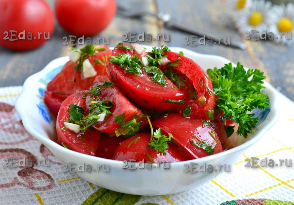 Быстрые маринованные помидоры кружочками